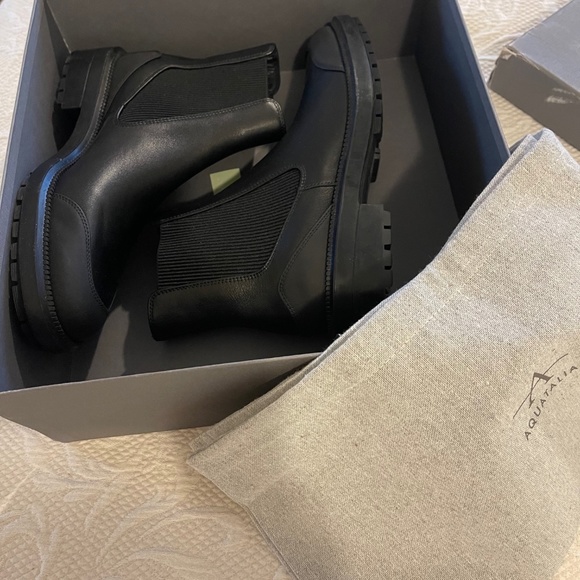 NWB Aquatalia Black Bootie (Leila) size 7.5 - Picture 10 of 14